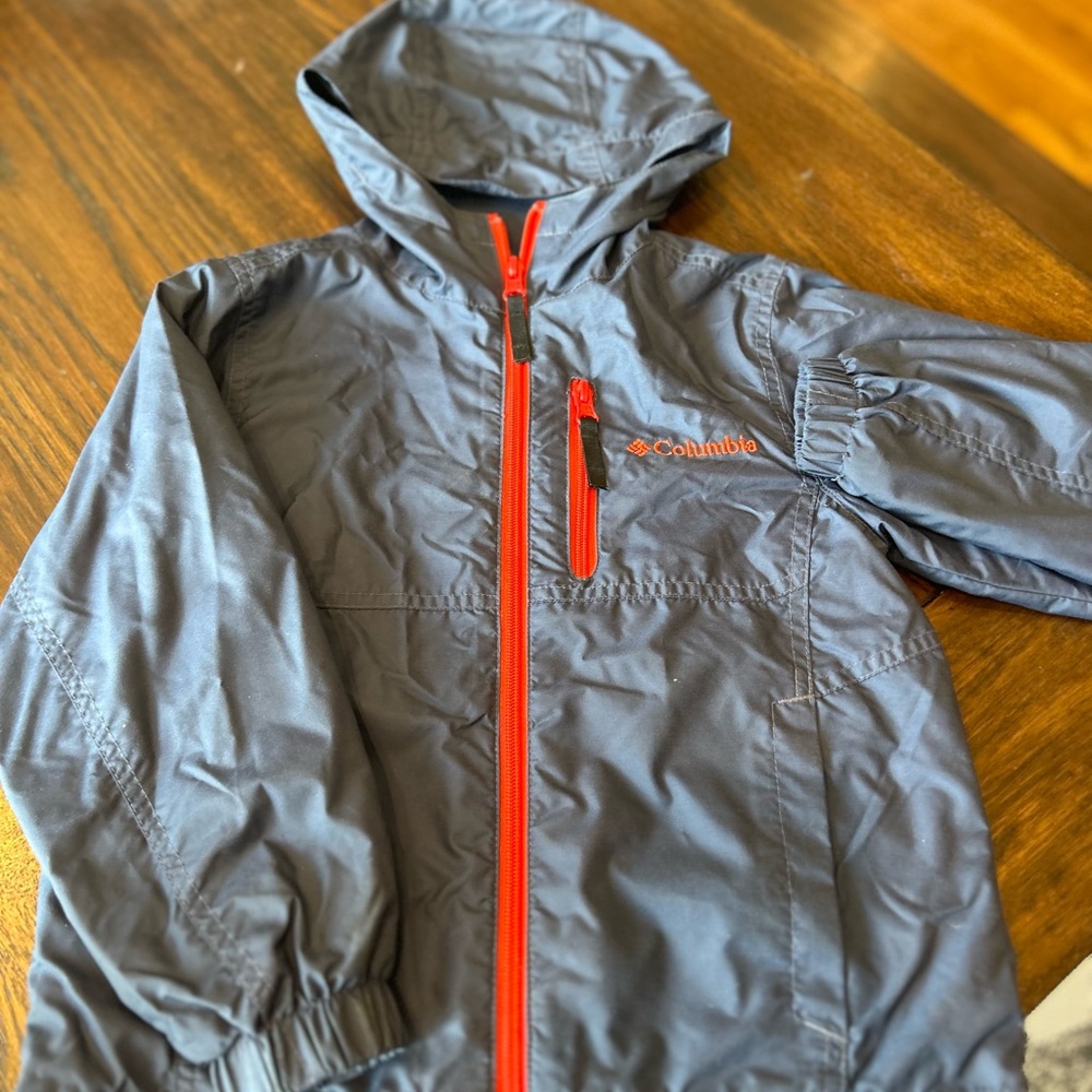 COLUMBIA 6-7 BOYS JACKET, for fall, spring.